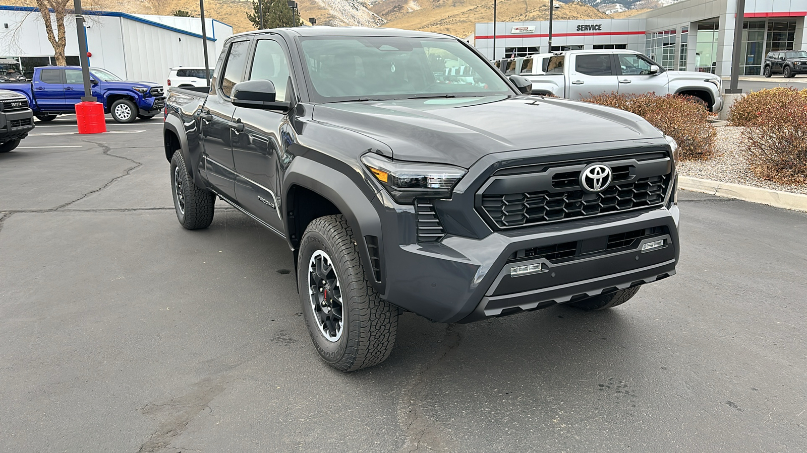 2024 TOYOTA Tacoma TRD Off-Road 1