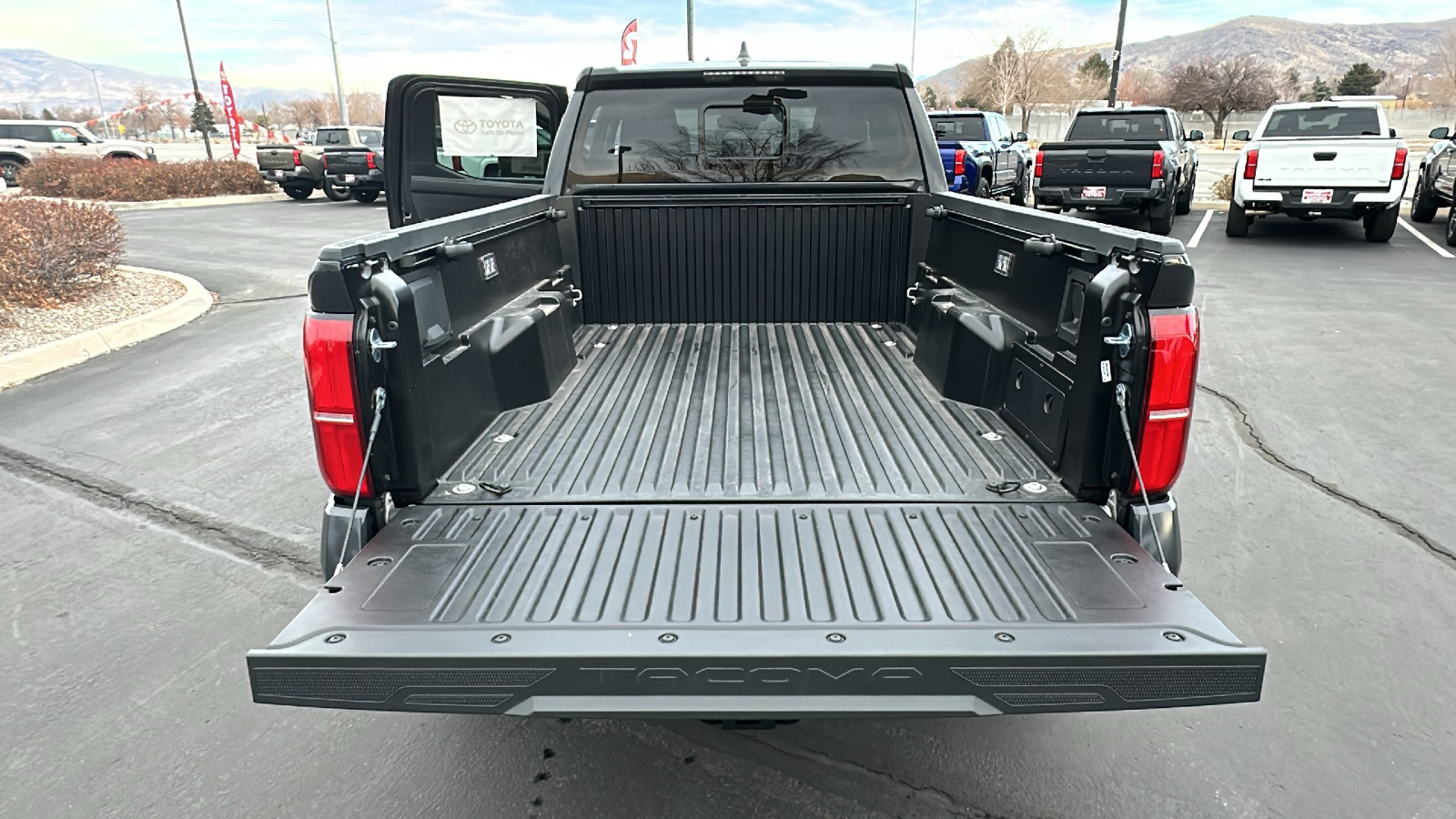 2024 TOYOTA Tacoma TRD Off-Road 12