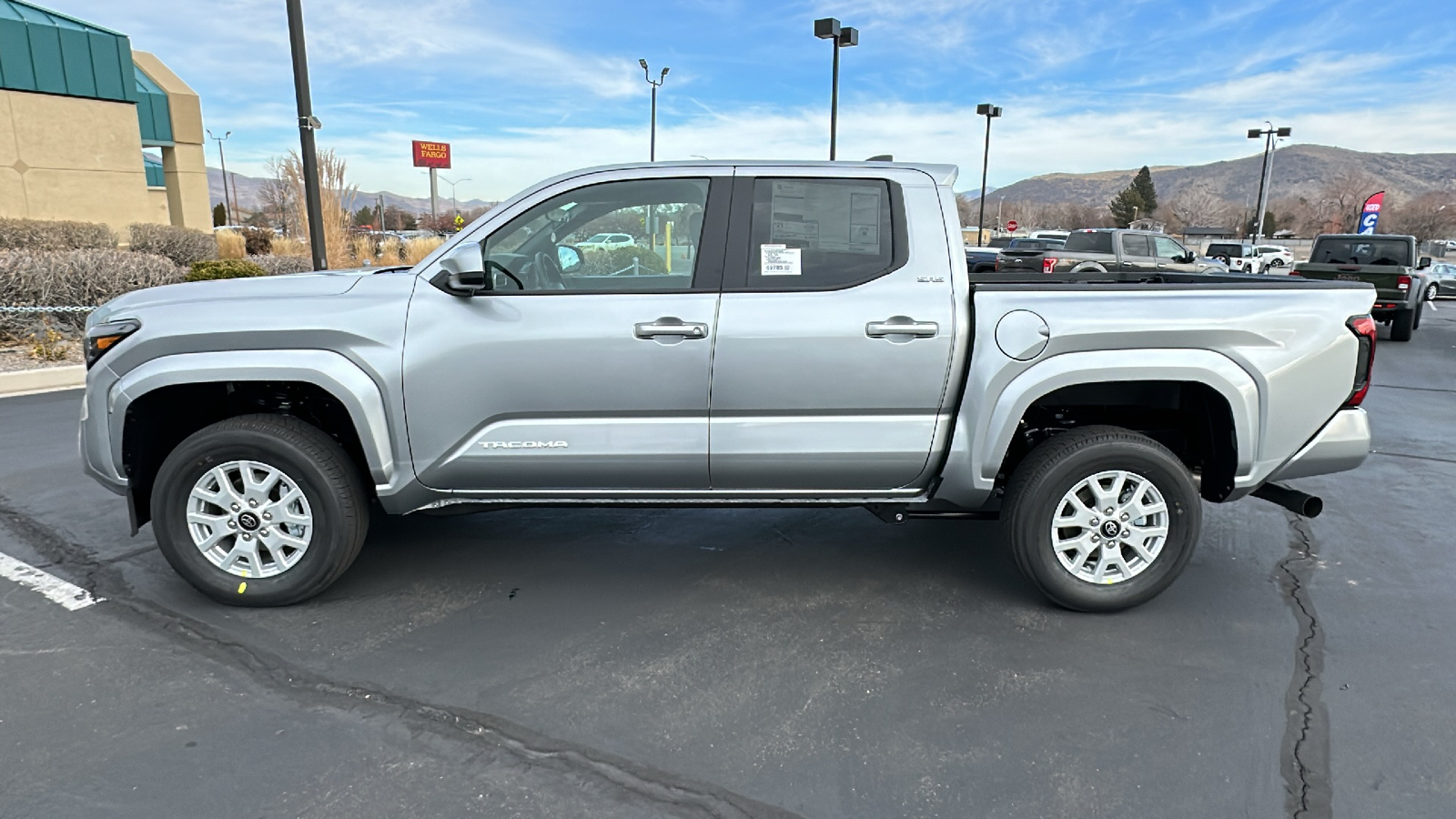 2024 TOYOTA Tacoma SR5 6