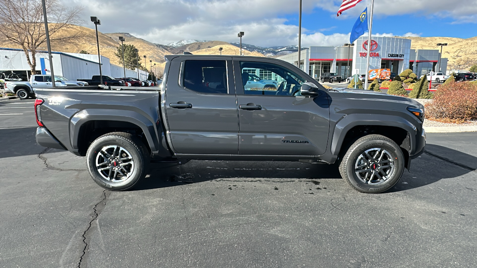 2025 TOYOTA Tacoma TRD Sport 2