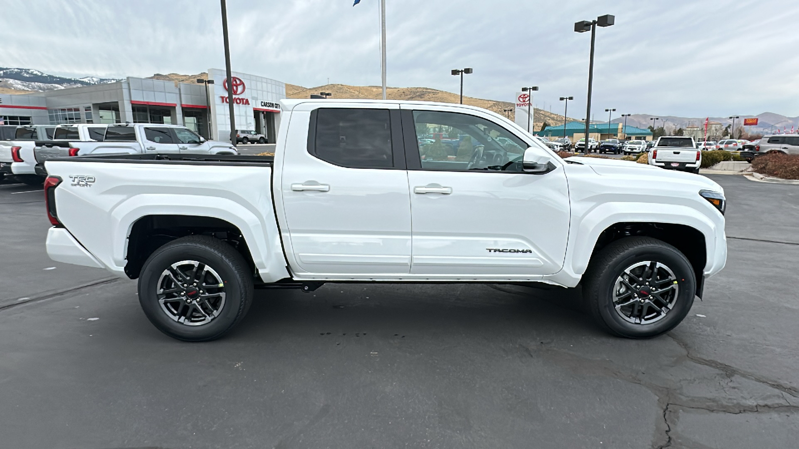 2025 TOYOTA Tacoma TRD Sport 2