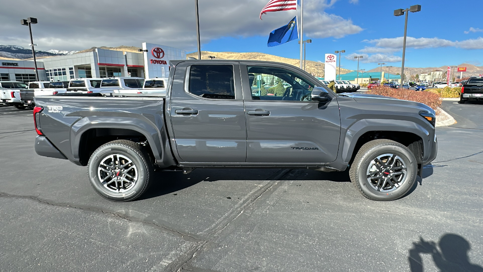 2025 TOYOTA Tacoma TRD Sport 2