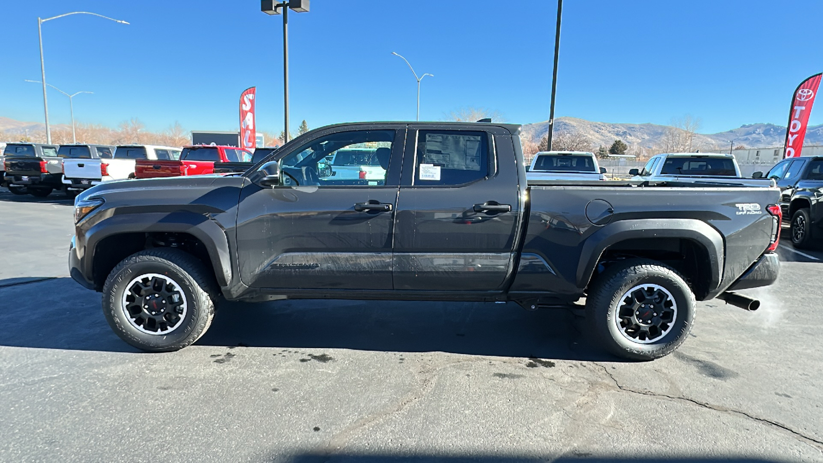 2025 TOYOTA Tacoma TRD Off-Road 6