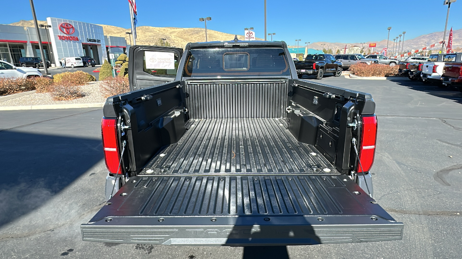 2025 TOYOTA Tacoma TRD Off-Road 12