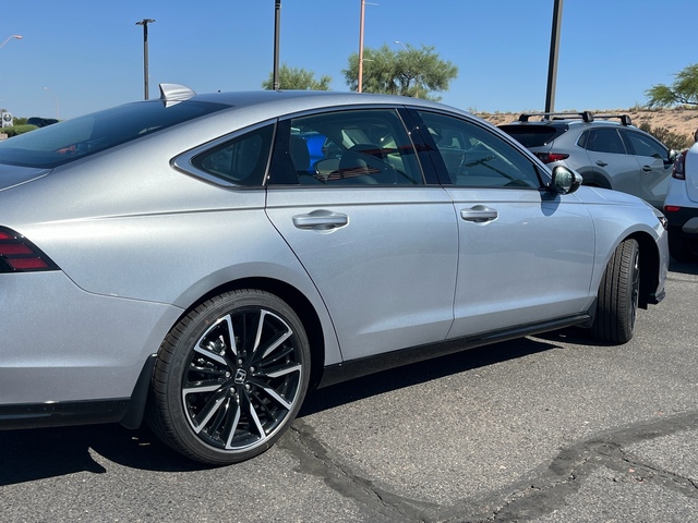 2024 Honda Accord Hybrid Touring 8