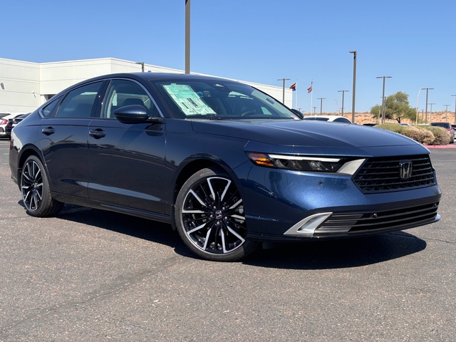 2025 Honda Accord Hybrid Touring 2