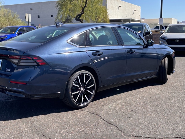 2025 Honda Accord Hybrid Touring 8