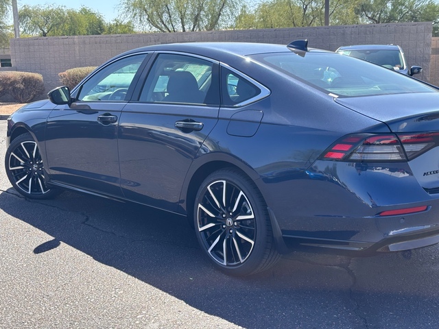 2025 Honda Accord Hybrid Touring 10