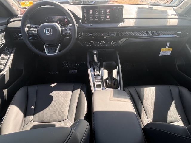 2025 Honda Accord Hybrid Touring 24