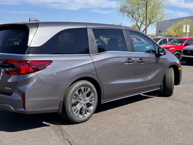 2025 Honda Odyssey Touring 8