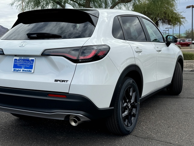 2025 Honda HR-V Sport 8