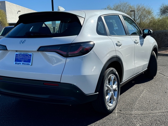 2025 Honda HR-V LX 8