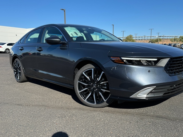 2025 Honda Accord Hybrid Touring 6