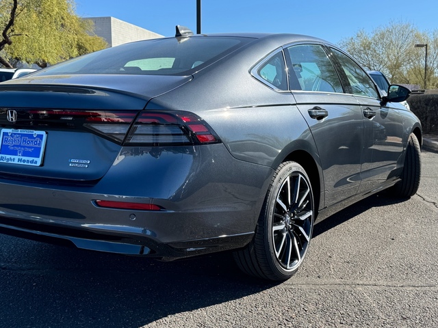 2025 Honda Accord Hybrid Touring 8