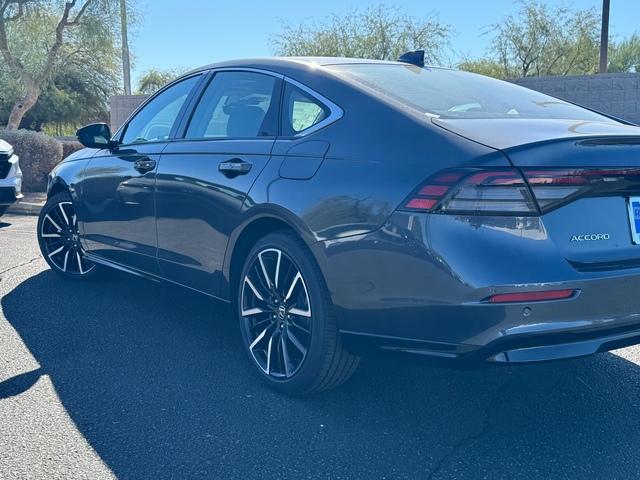 2025 Honda Accord Hybrid Touring 10