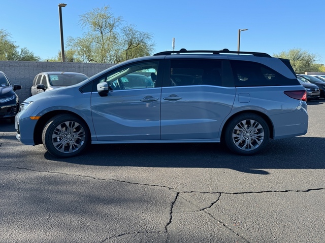 2025 Honda Odyssey Touring 11