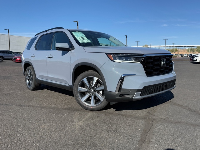 2025 Honda Pilot Touring 1