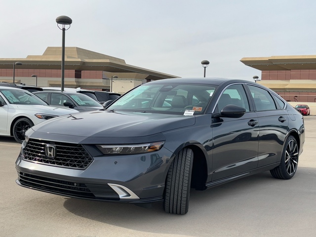 2025 Honda Accord Hybrid Touring 11