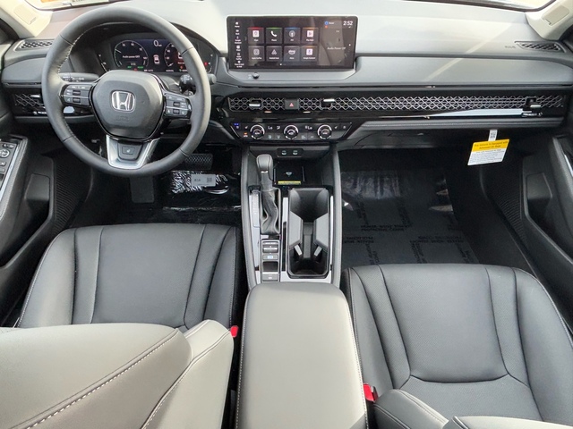 2025 Honda Accord Hybrid Touring 16