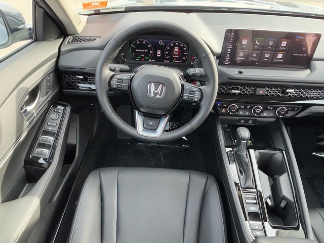 2025 Honda Accord Hybrid Touring 17