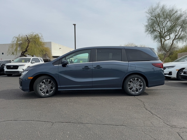 2025 Honda Odyssey Touring 11