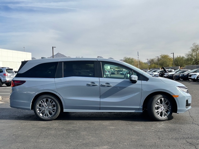 2025 Honda Odyssey Touring 2