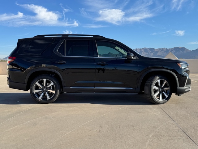 2025 Honda Pilot Touring 5