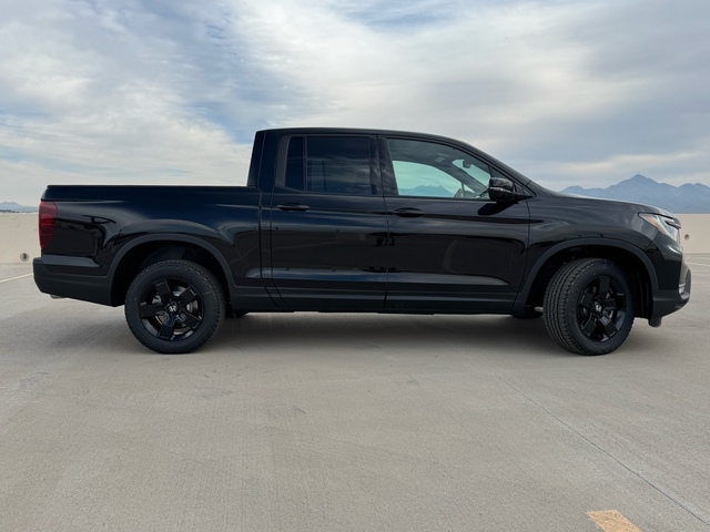 2025 Honda Ridgeline Black Edition 5