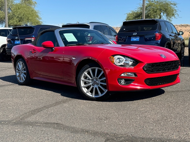 2020 Fiat 124 Spider Lusso 1