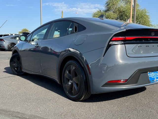 2023 Toyota Prius LE 10