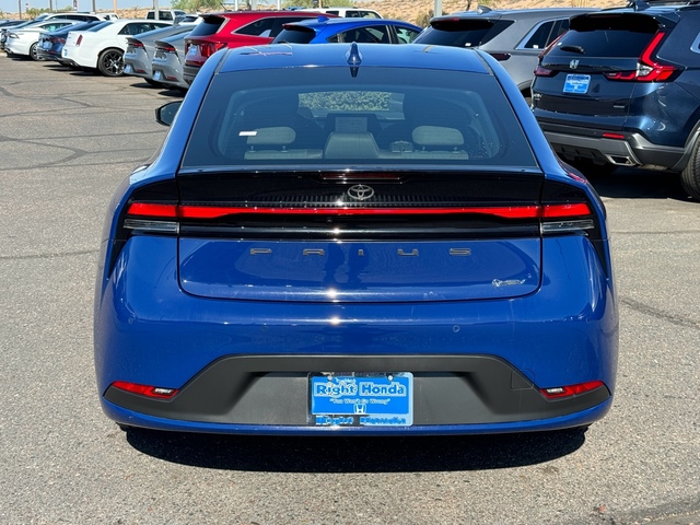 2023 Toyota Prius LE 9