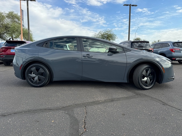 2023 Toyota Prius LE 7