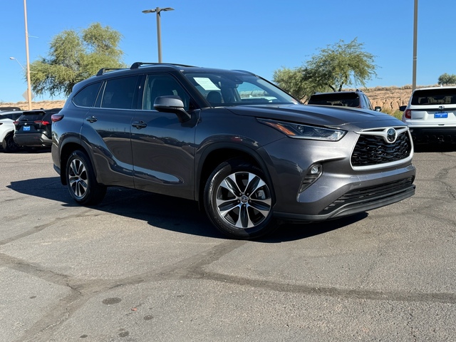 2021 Toyota Highlander XLE 1