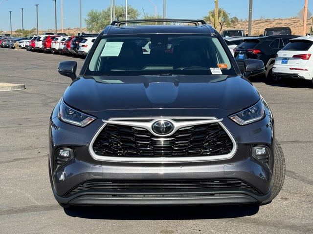 2021 Toyota Highlander XLE 3