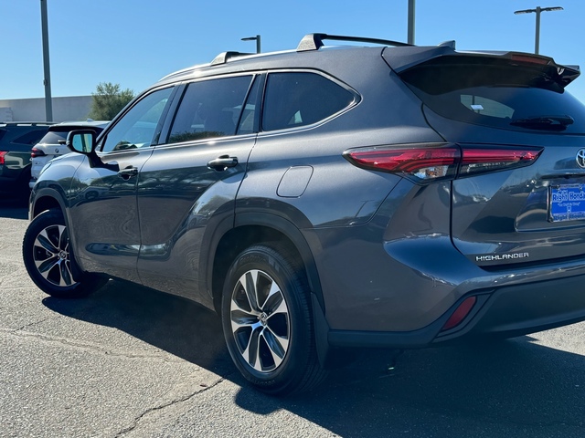 2021 Toyota Highlander XLE 10