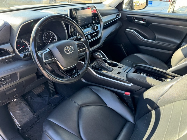 2021 Toyota Highlander XLE 15