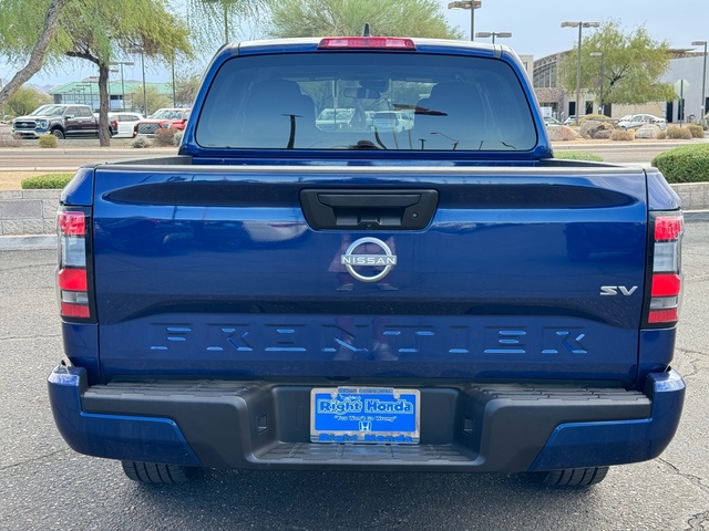 2022 Nissan Frontier SV 9