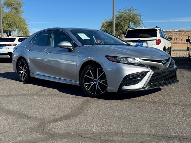 2022 Toyota Camry SE 1