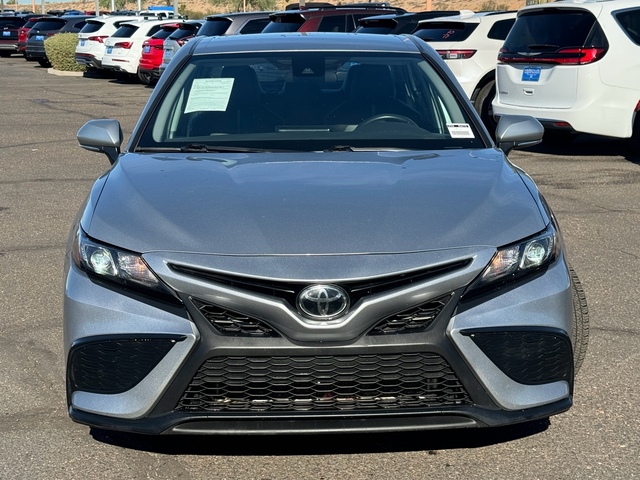 2022 Toyota Camry SE 3