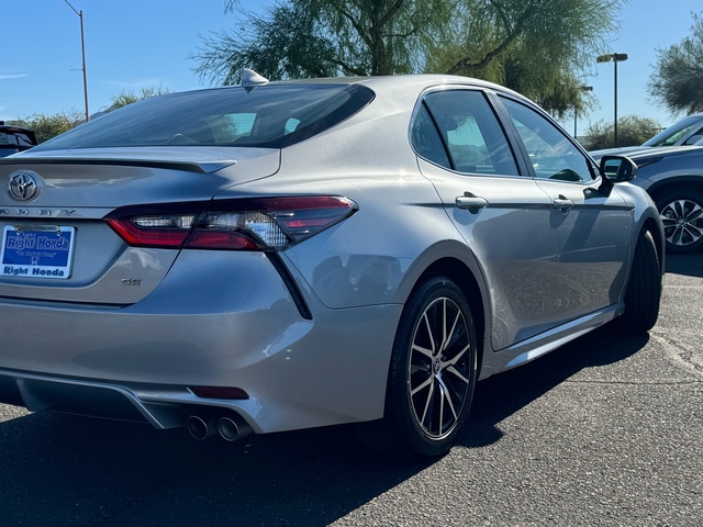 2022 Toyota Camry SE 6