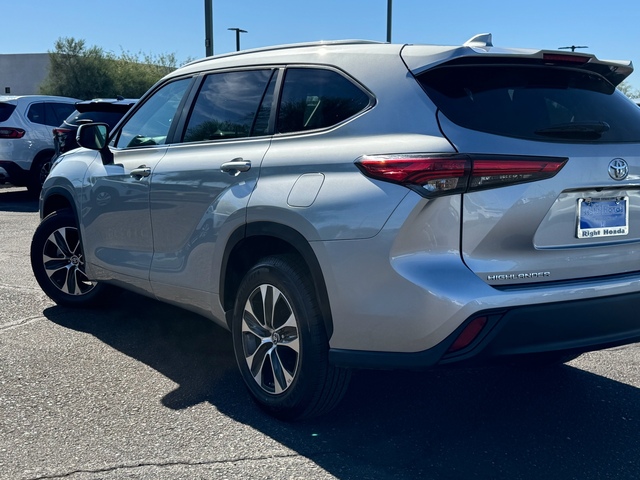 2023 Toyota Highlander XLE 9