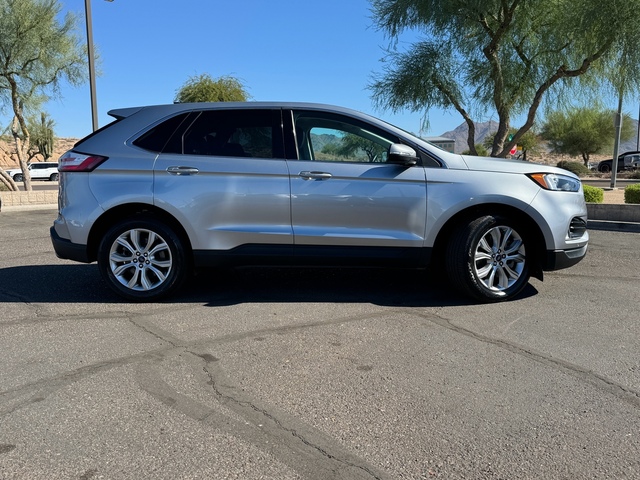 2022 Ford Edge Titanium 7