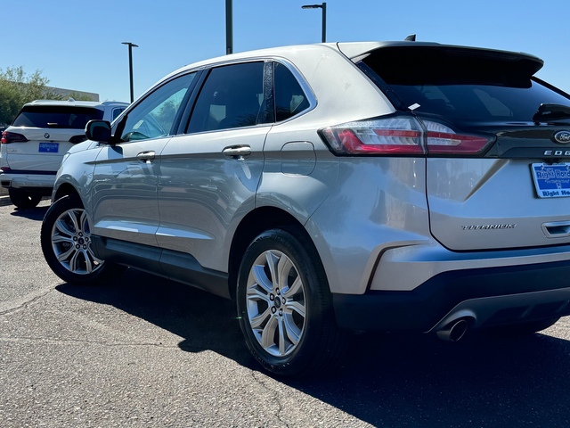 2022 Ford Edge Titanium 10