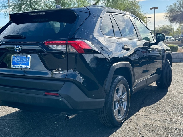 2024 Toyota RAV4 Hybrid LE 8