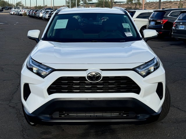 2024 Toyota RAV4 XLE 3