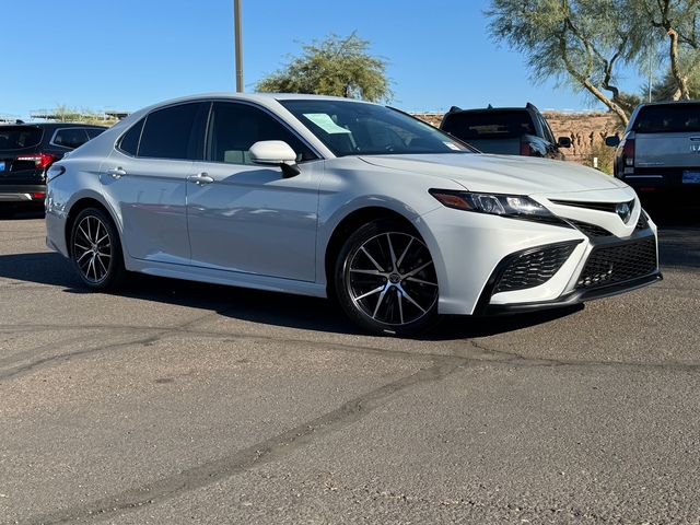 2024 Toyota Camry SE 1