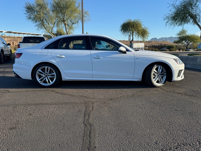 2022 Audi A4 45 S line Premium Plus 7