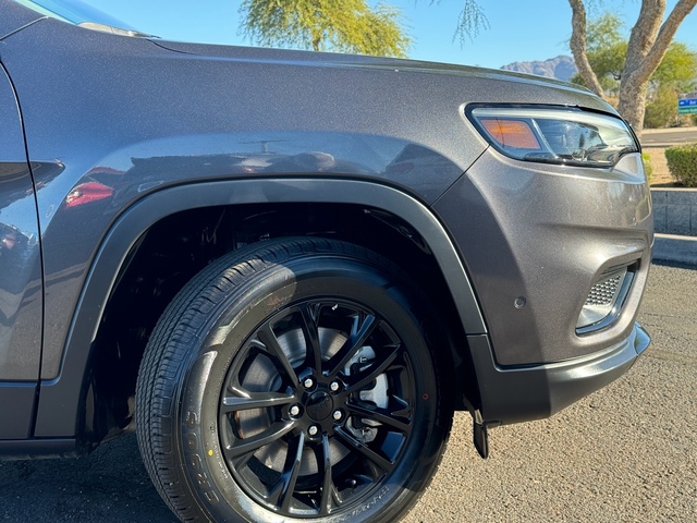 2023 Jeep Cherokee Altitude 5