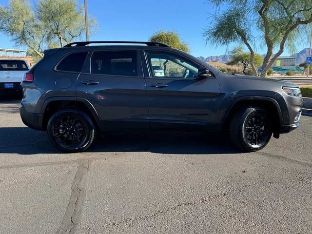 2023 Jeep Cherokee Altitude 7