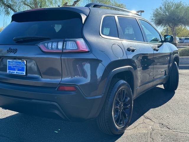 2023 Jeep Cherokee Altitude 8